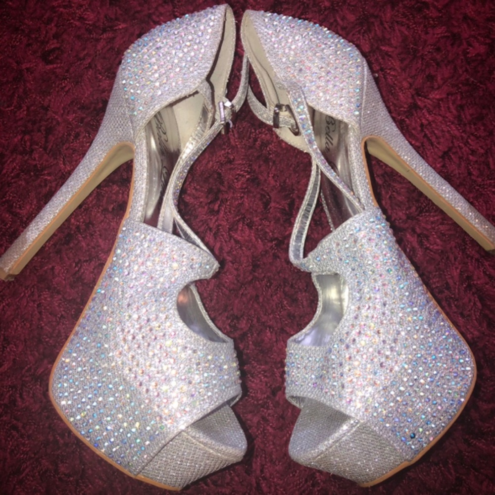 Size 7 woman shoes